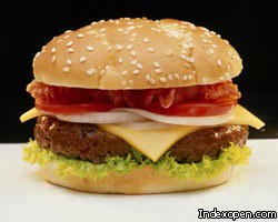Житель США съел 9-килограммовый гамбургер