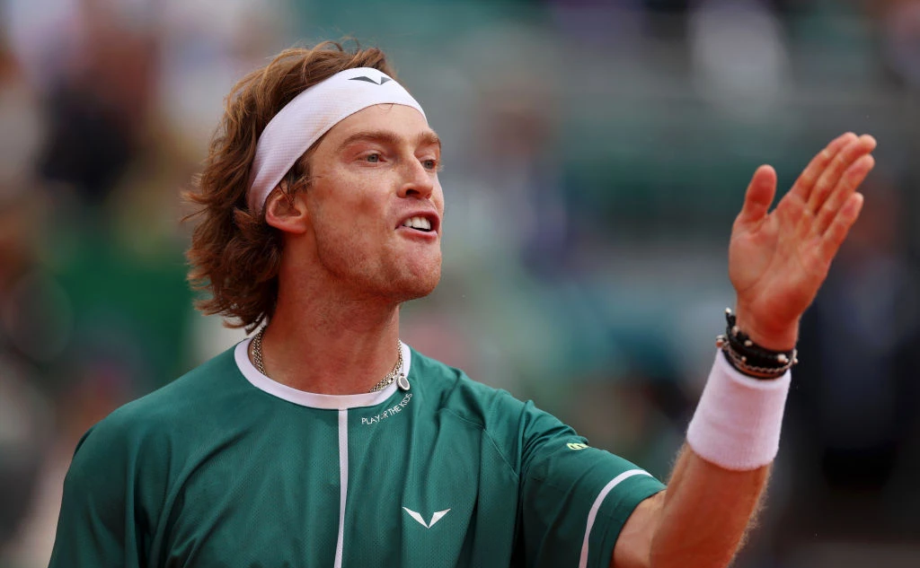 Julian Finney / Getty Images