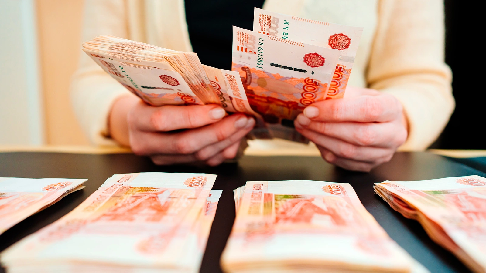 Стала известна средняя заплата в Москве. Данные Росстата