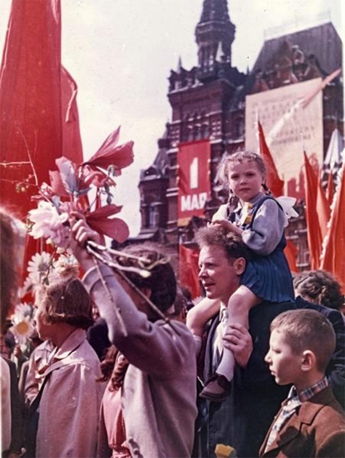 Первомайская демонстрация на Красной площади в 1954 году

&nbsp;