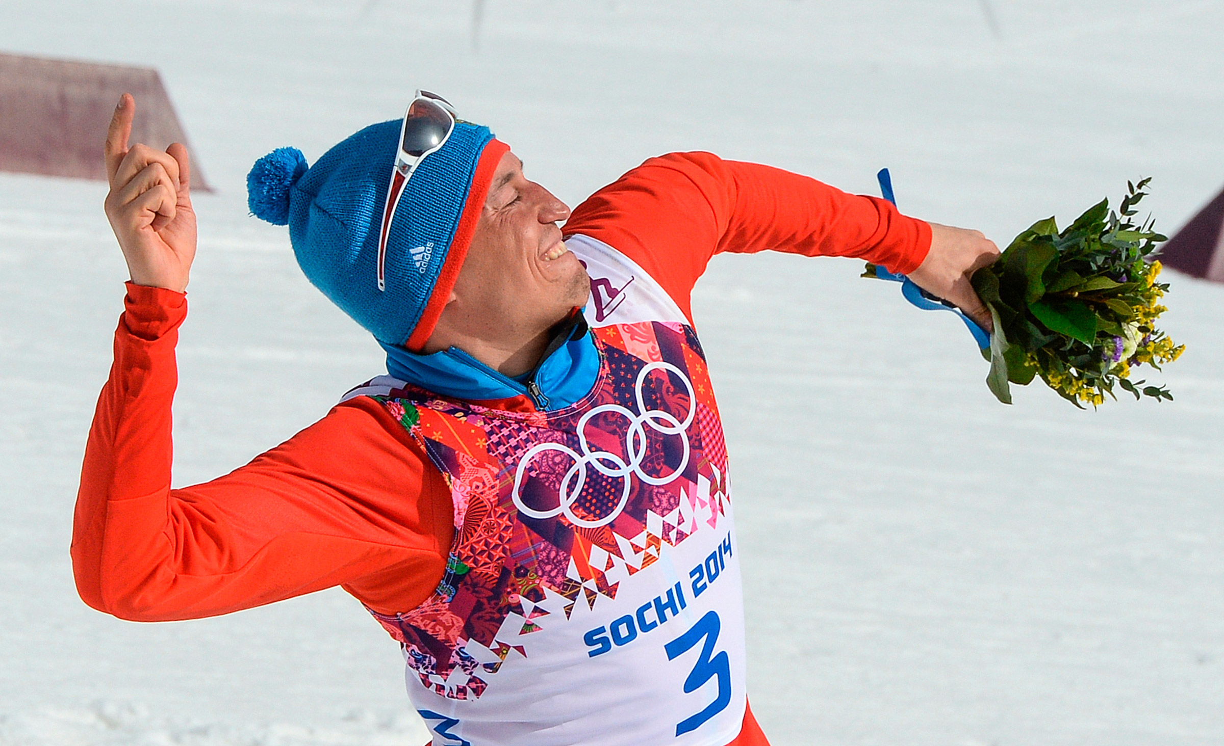 Александр Легков &mdash; один из самых титулованных российских лыжников. Он стал первым россиянином, выигравшим &laquo;Тур де Ски&raquo; (проводимая в восемь этапов гонка, включающая забег в гору, масс-старт, гонку-преследование и другие виды. &mdash; РБК) в сезоне 2012/13, а также завоевал серебро и бронзу в составе эстафетных команд на чемпионатах мира 2007 и 2013 годов. В 2014 году на Олимпийских играх в Сочи Легков выиграл золото &laquo;королевской&raquo; гонки на 50&nbsp;км и серебро эстафеты.
