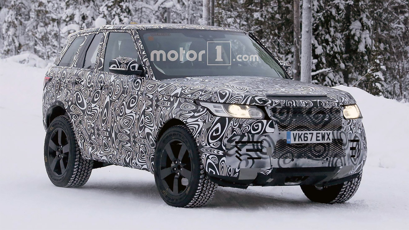 Недавно в компании Land Rover официально подтвердили разработку внедорожника Defender следующего поколения, который появится в 2020 году. По предварительным данным, на внедорожнике применят легкую алюминиевую архитектуру, а линейка двигателей включит четырехцилиндровые бензиновые и дизельные моторы, а также трехлитровые двигатели V6. При этом Defender получит совершенно другую внешность: недавно директор дизайн-студии Land Rover Ричард Вулли раскритиковал новый Mercedes G-Class, который внешне &laquo;практически невозможно отличить от предшественника&raquo;.
