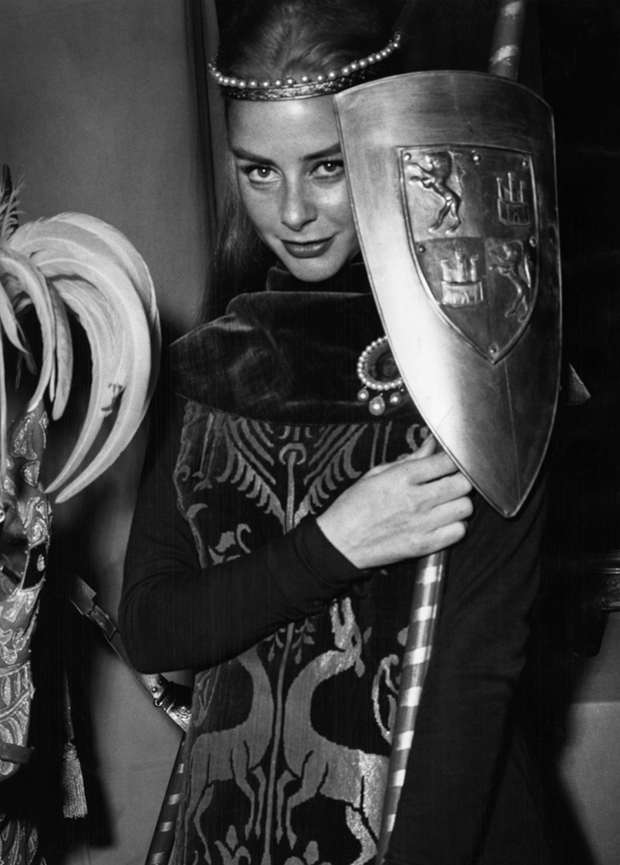 Женевьев Паж на съёмочной площадке &laquo;Эль Сид&raquo;, 1961 г.