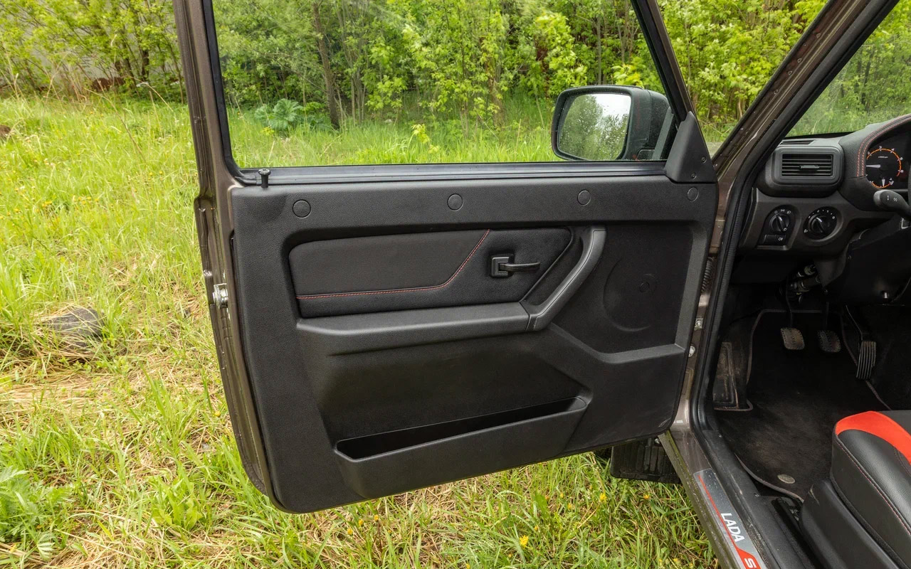 Lada Niva Sport