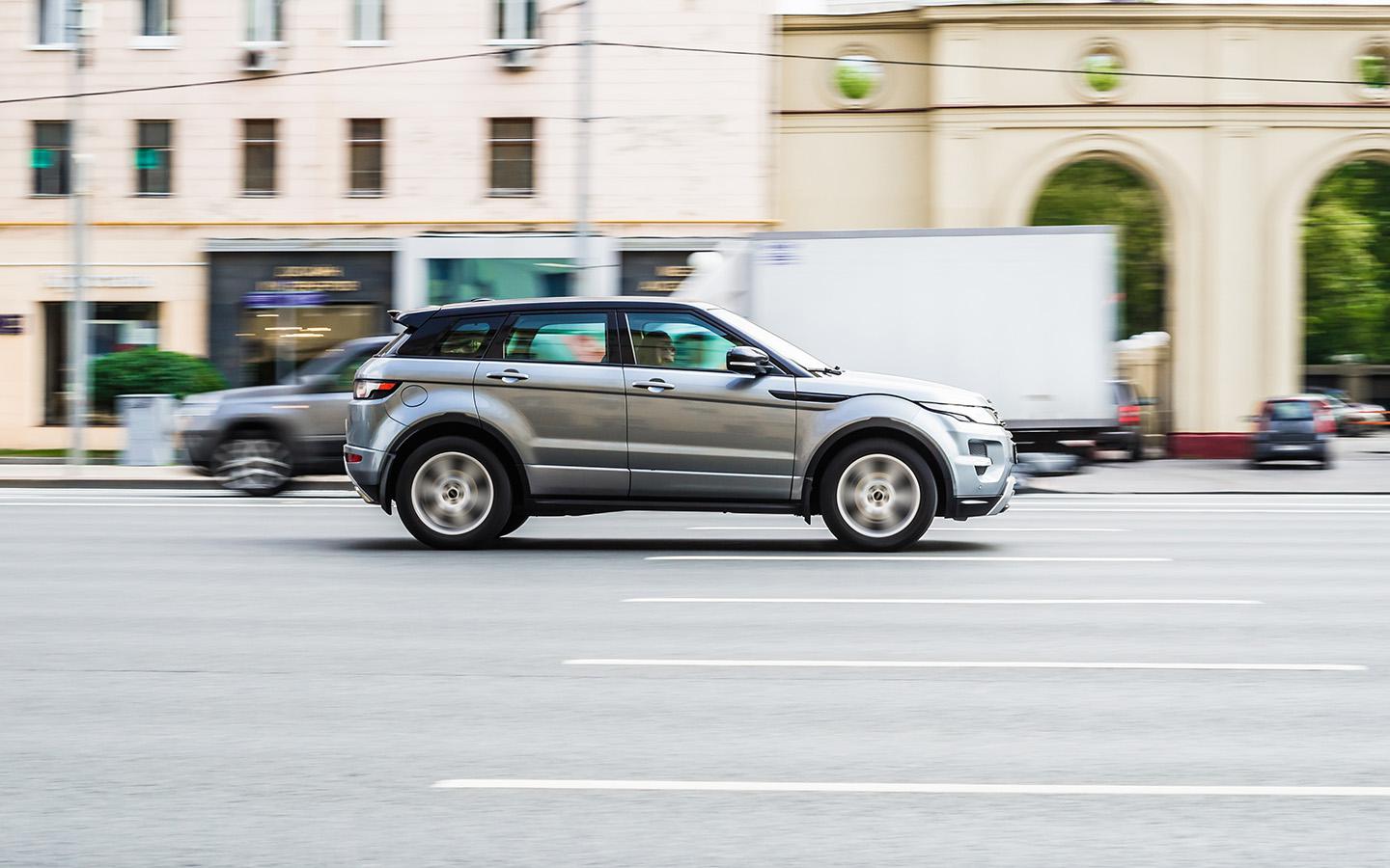 Автовладельцы требуют от Jaguar Land Rover десятки млн руб. Что случилось