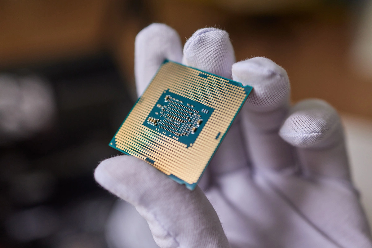 Тип процессора подбирают по совместимости с материнской платой