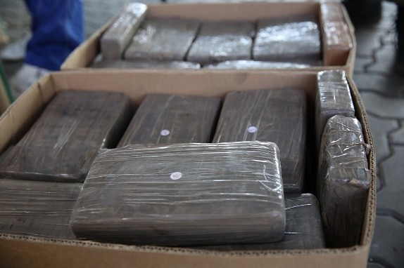 Российские таможенники нашли в бананах 120 кг кокаина