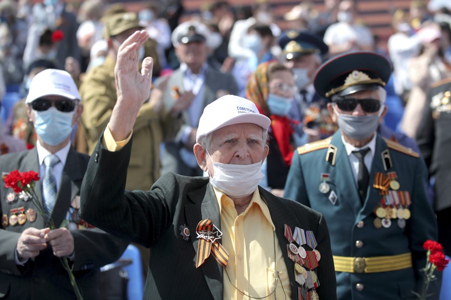 Ветераны на военном параде в Казани.