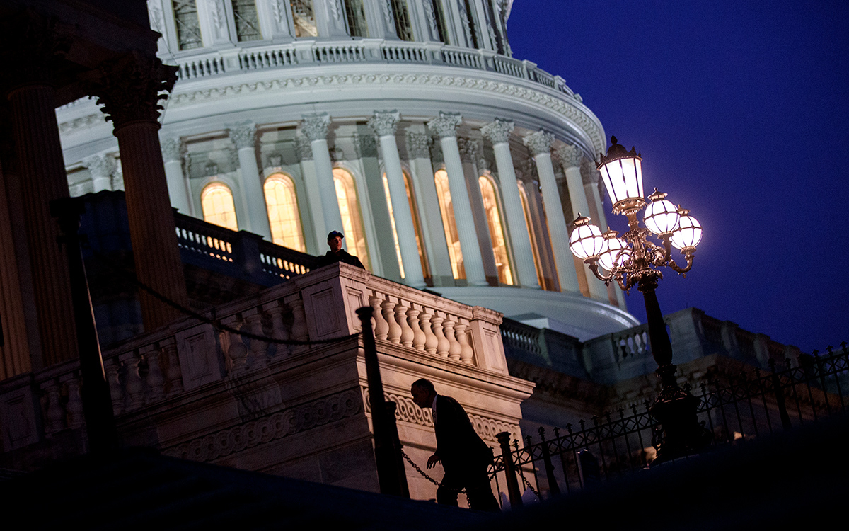 В конгрессе США одобрили повышение потолка госдолга до $31,4 трлн