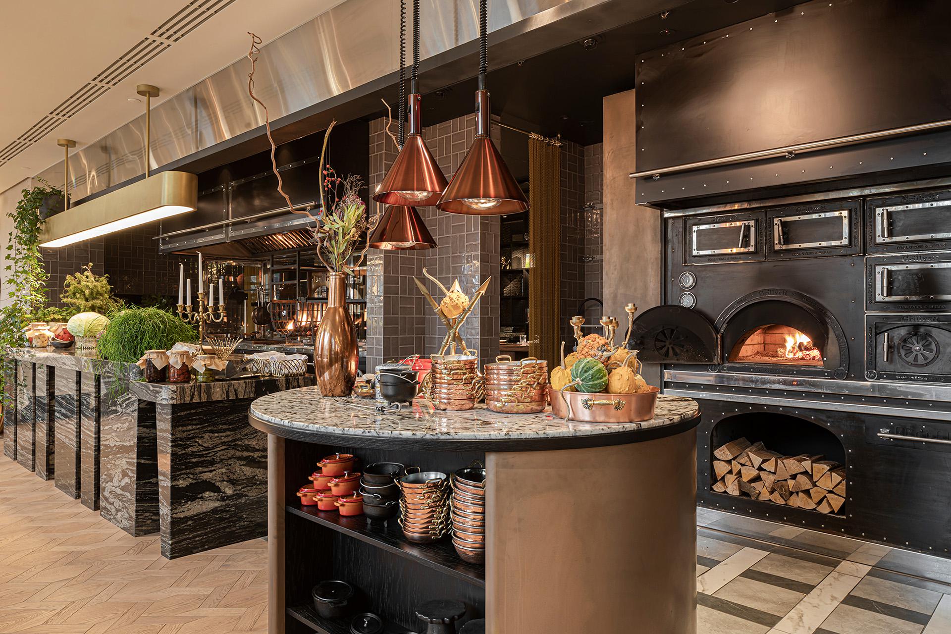 Интерьер ресторана &laquo;Поле&raquo;