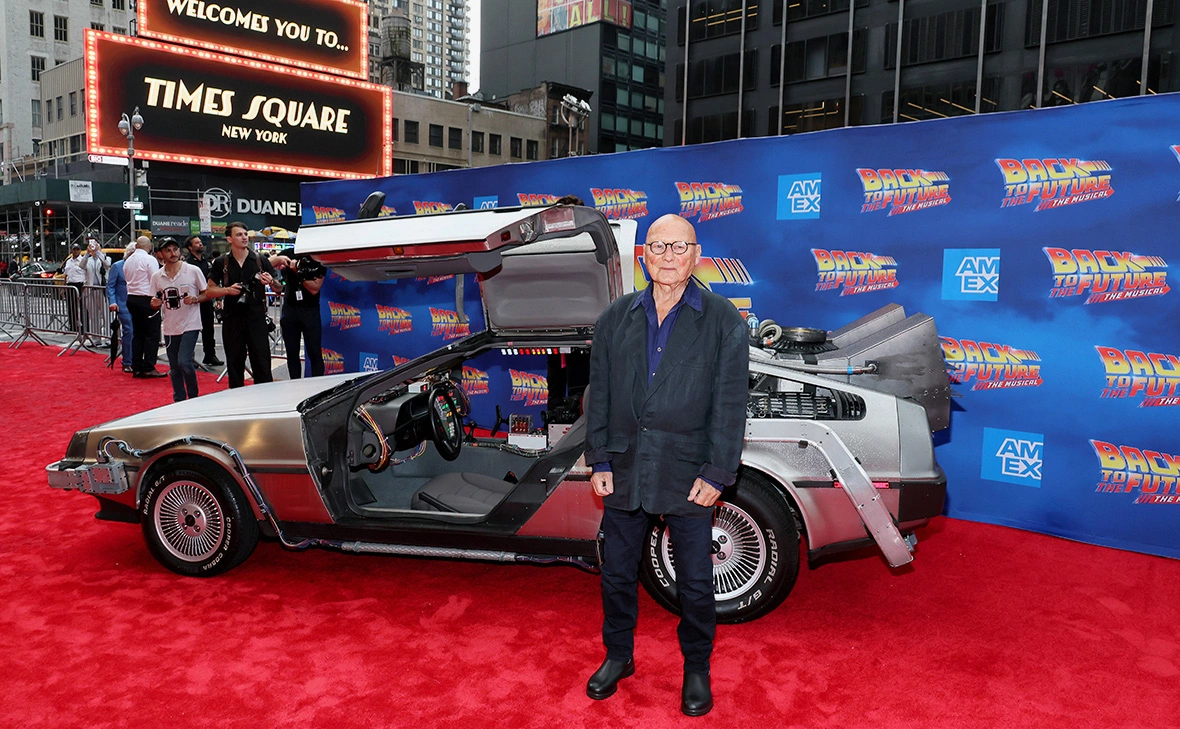 Dia Dipasupil / Getty Images