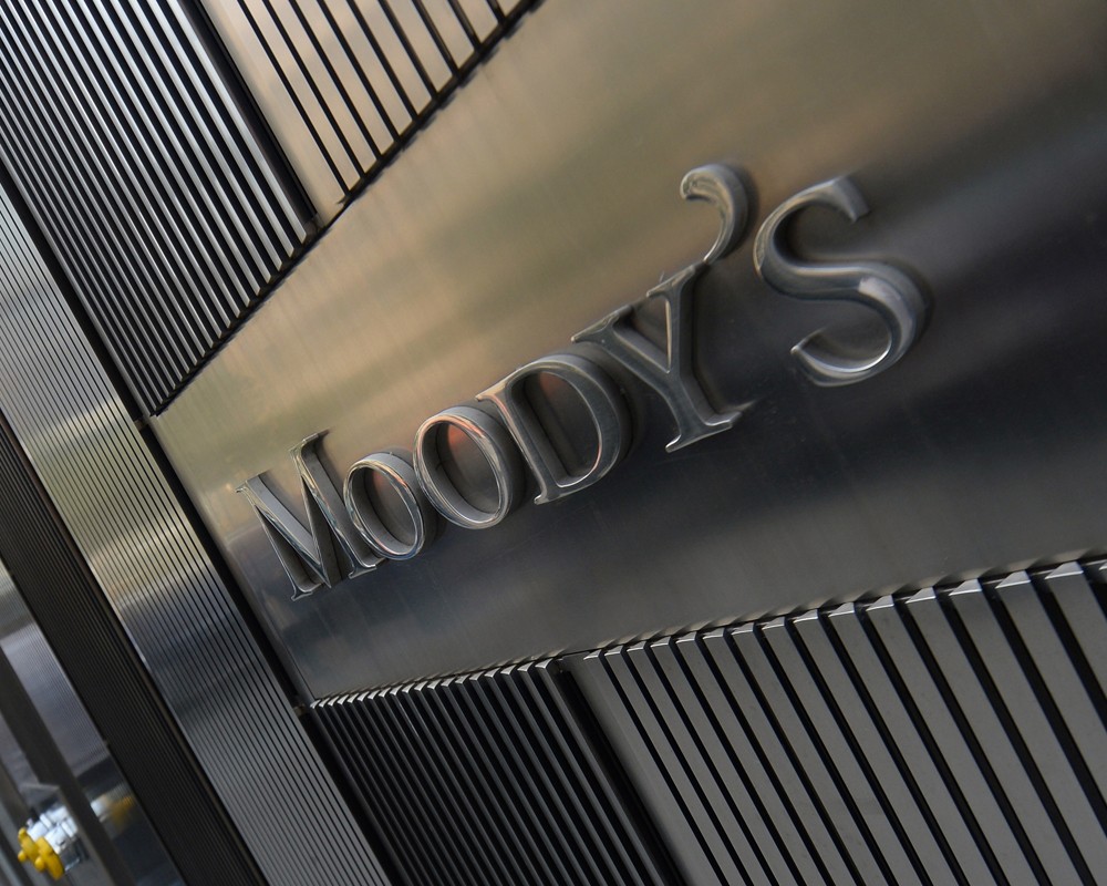 Moody's изменило прогноз по суверенному рейтингу России на "негативный"