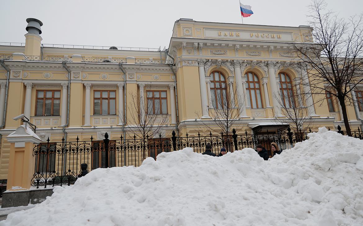 ЦБ объяснил цель единой базы данных банковских карт россиян