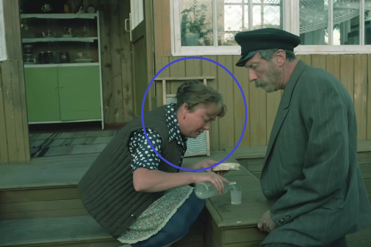 Кадр из фильма «Любовь и голуби» (1984), режиссер Владимир Меньшов