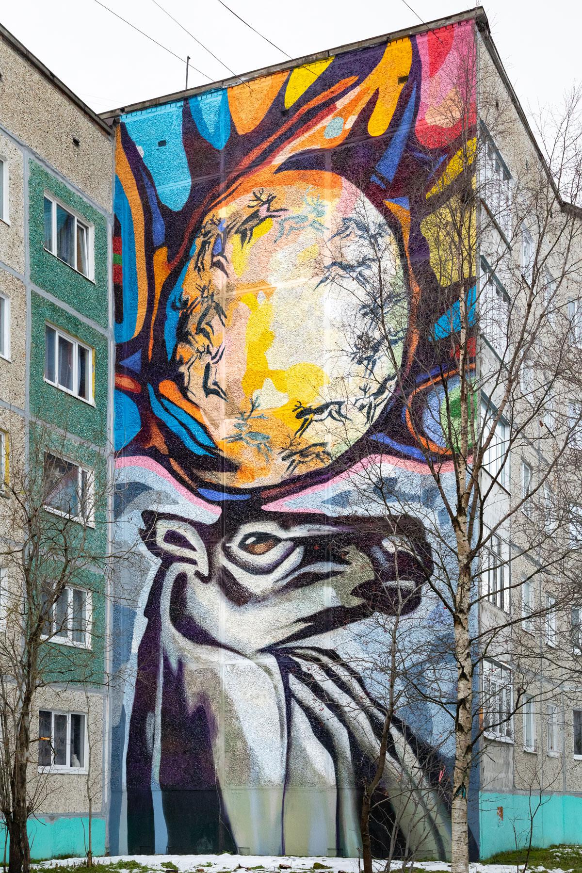 Ирина Ситдикова. «Волшебный бубен Нойда». Мурал в Апатитах