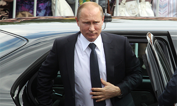 Путина удивил рост стоимости бензина на заправках