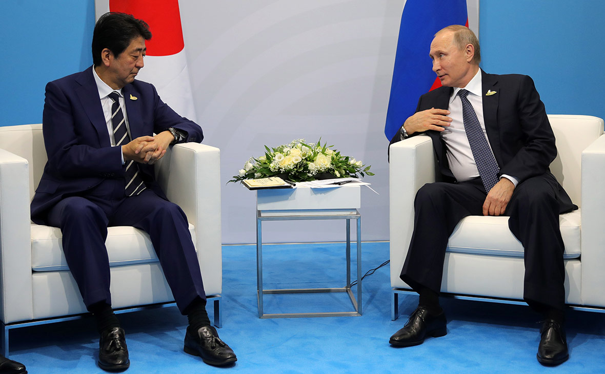 Синдзо Абэ и Владимир Путин. 7 сентября 2017 года


