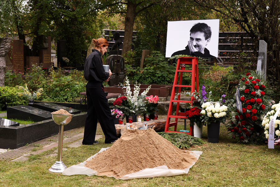 Вдова театрального режиссера Юрия Бутусова Мария