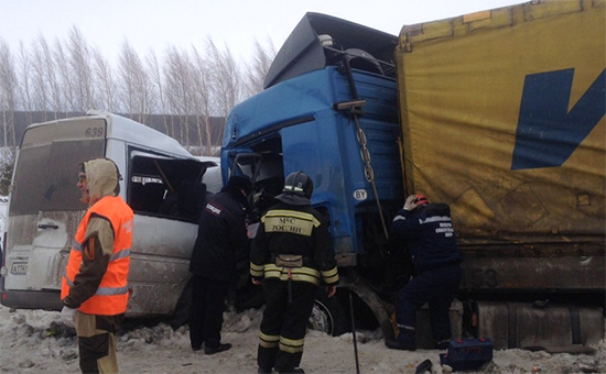 Спасатели на месте дорожно-транспортного происшествия в&nbsp;Пензенской области