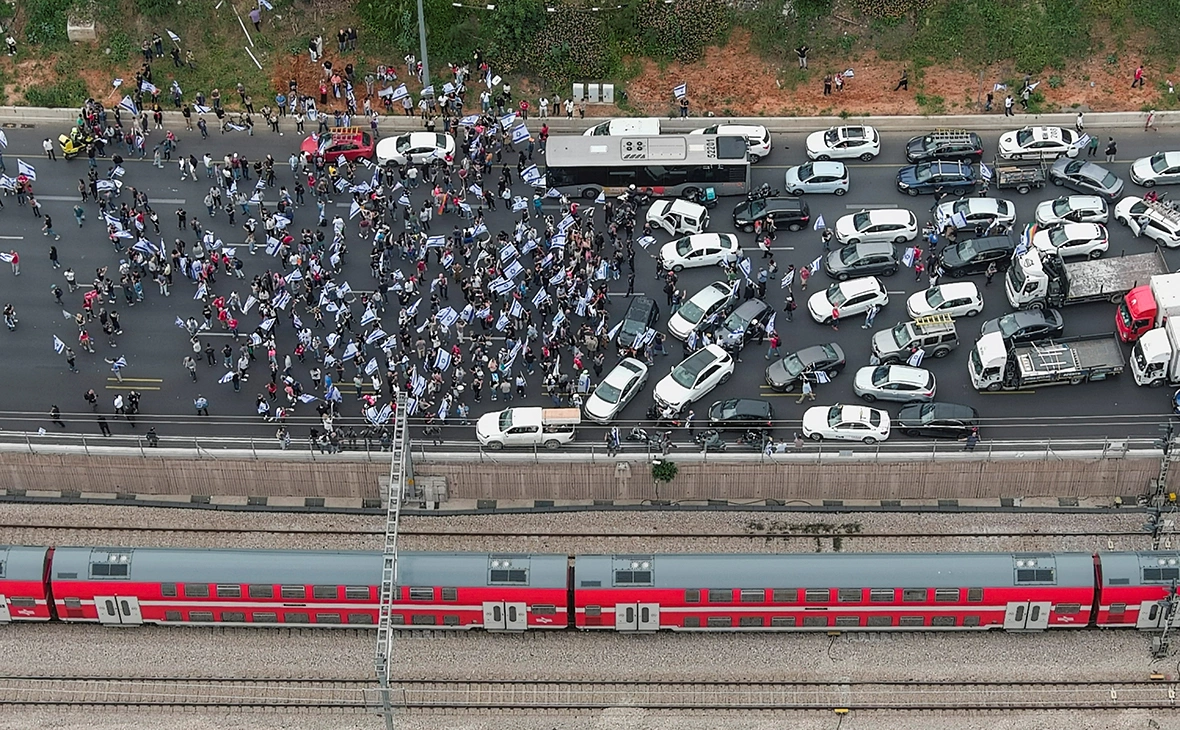 Ilan Rosenberg / Reuters