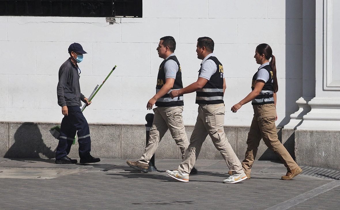 Sebastian Castaneda / Reuters