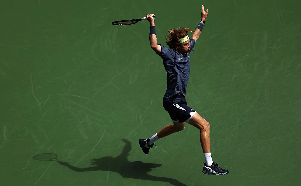 Sarah Stier / Getty Images