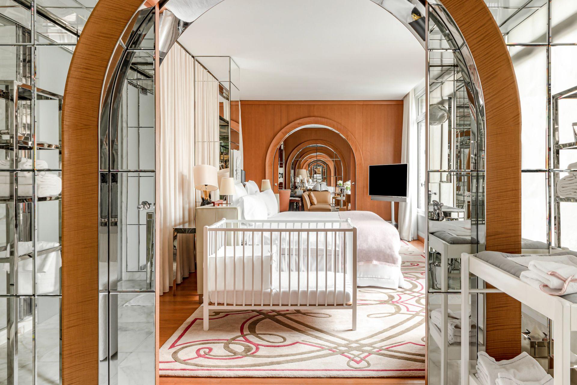 Номер отеля Le Royal Monceau