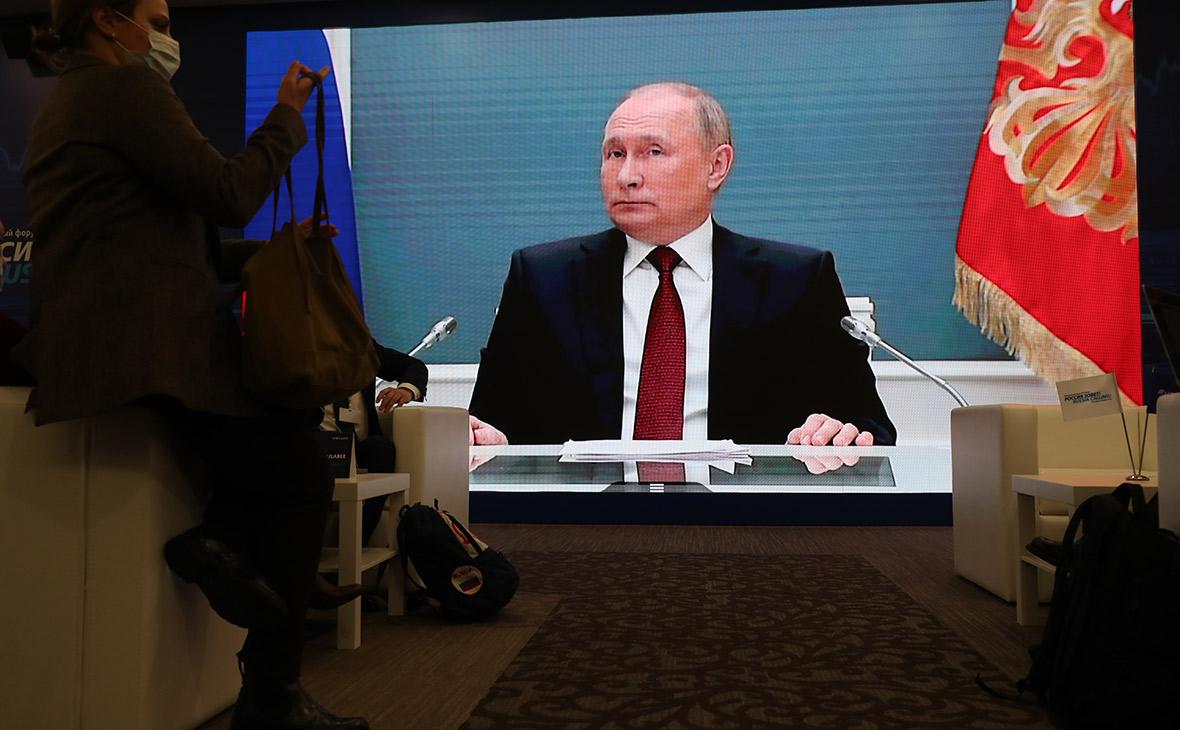 Путин заявил о рассмотрении вопроса соцгарантий для семей бойцов ЧВК