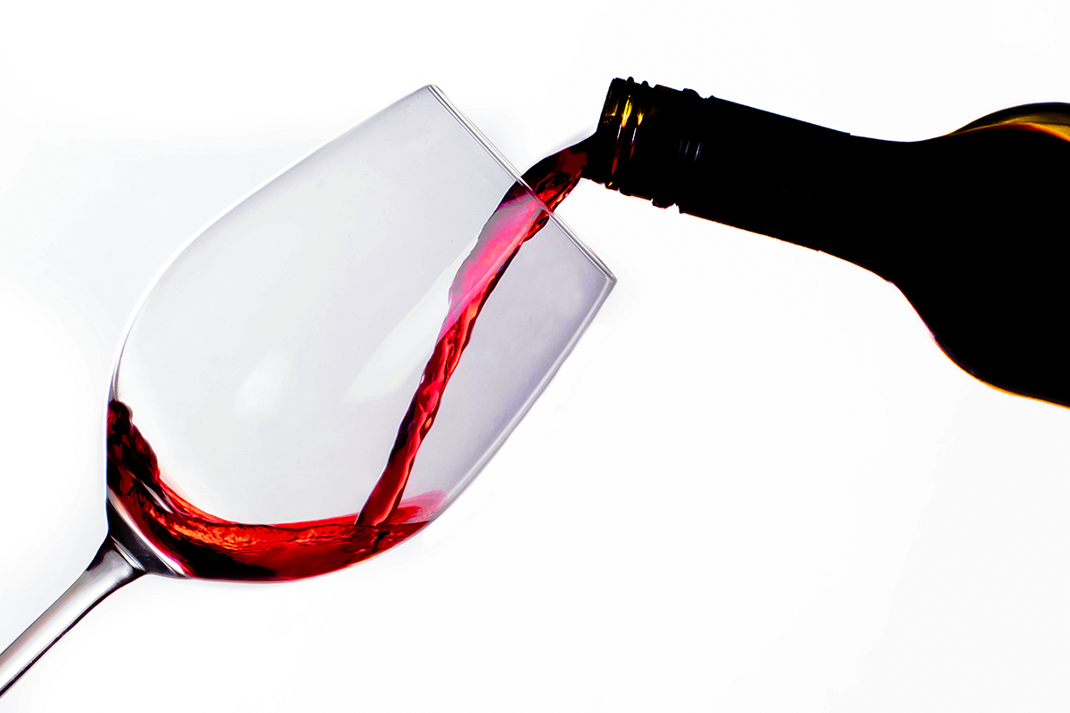 Бутылок, которые долго ожидают своей очереди в силу особенности и ценности, у каждого коллекционера и любителя может быть несколько