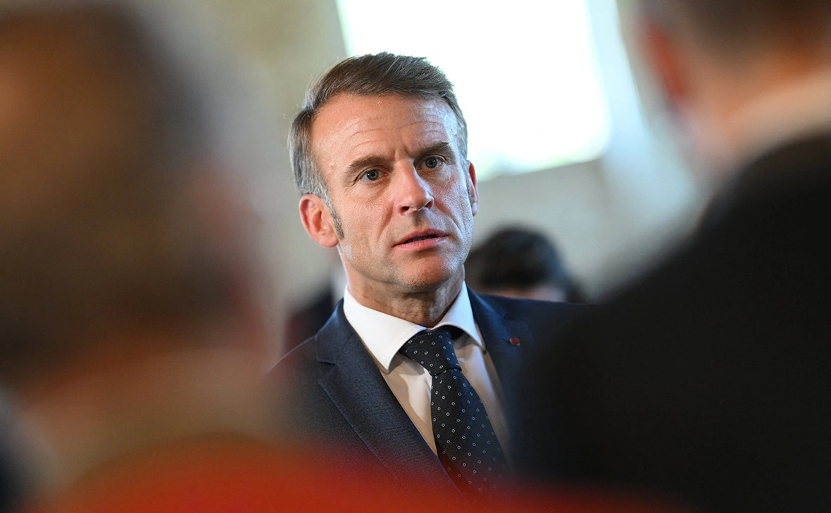 Eliot Blondet / Reuters