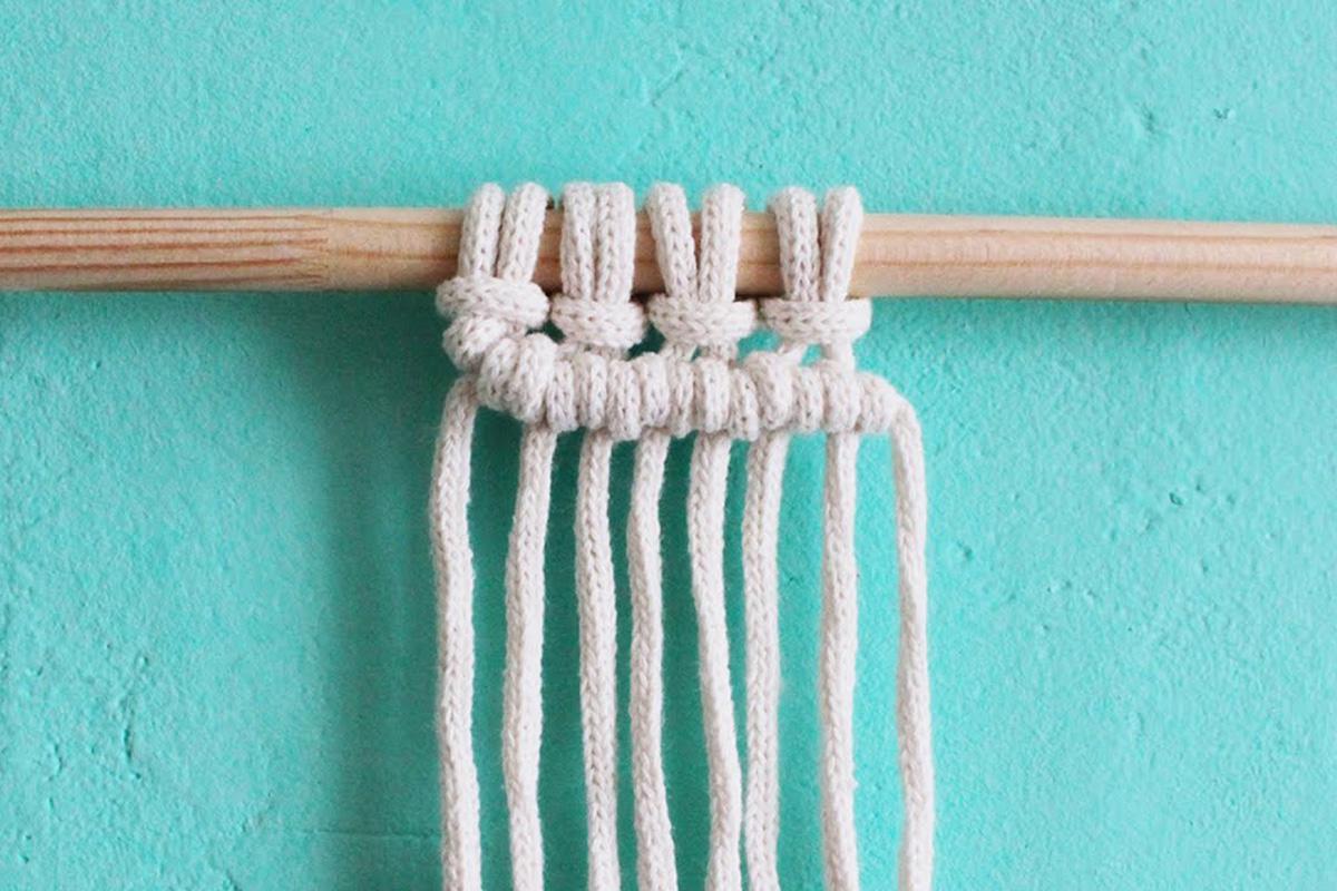 Полуштыки часто комибинируют с другими узлами для создания интересного узор