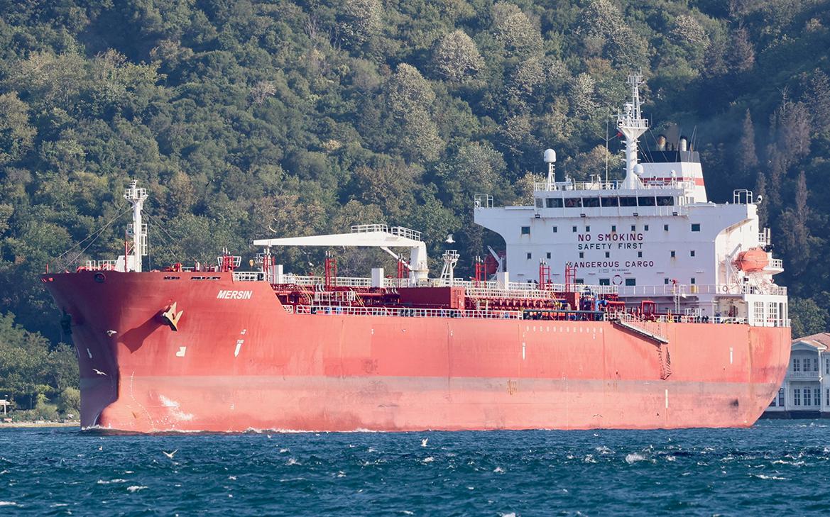 Оператор танкера Mersin рассказал о взрывах на судне у берегов Сенегала