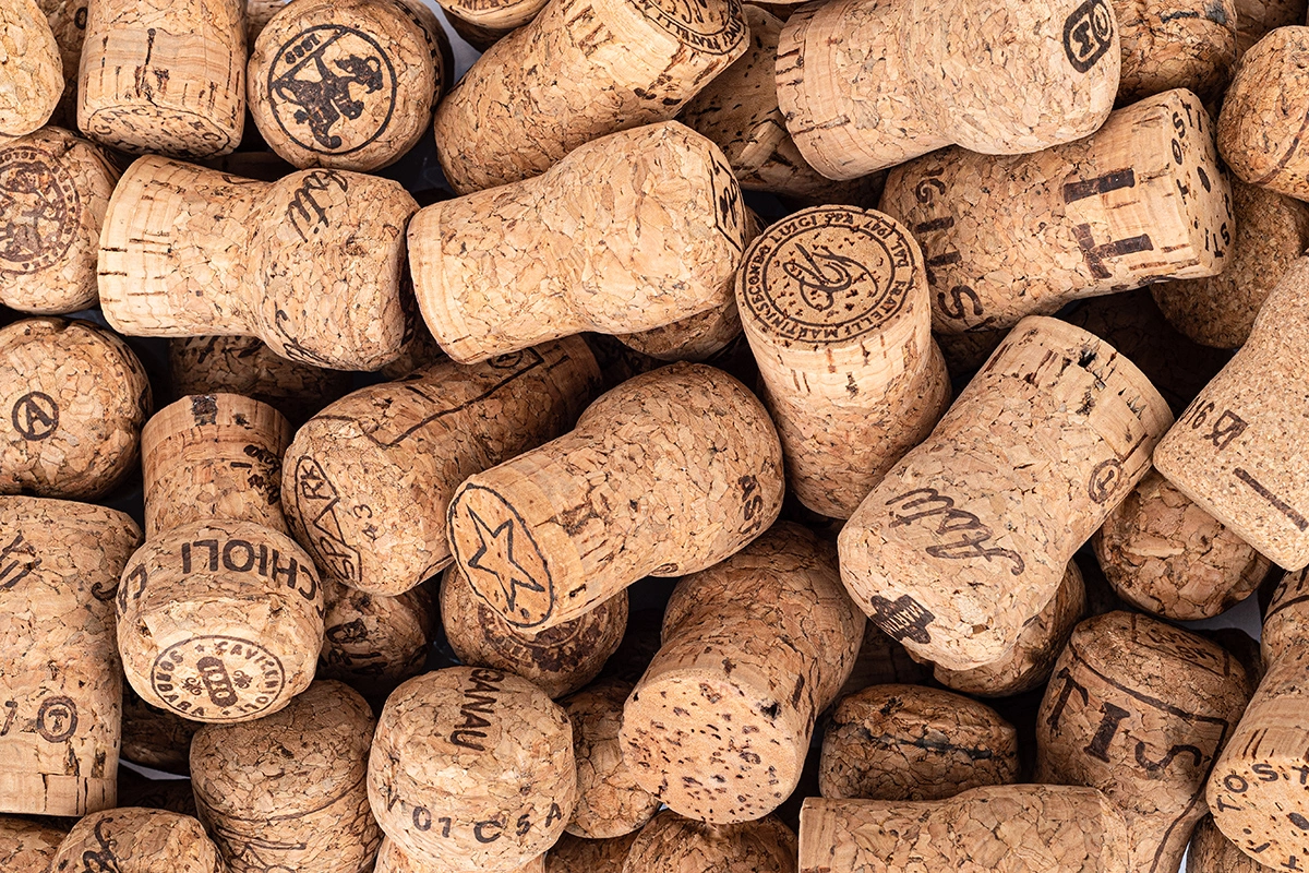 Как открыть шампанское: основные способы и возможные ошибки