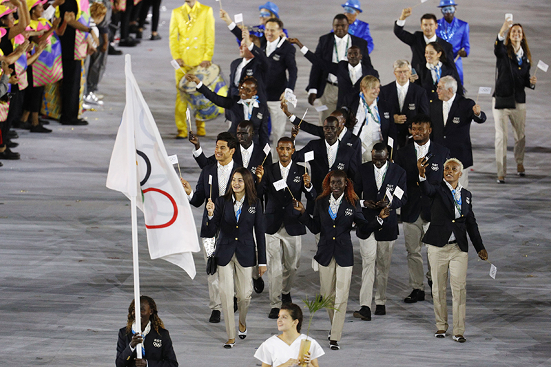 Кроме того, в&nbsp;параде поучаствовали и&nbsp;спортсмены-беженцы, которые на&nbsp;Олимпиаде выступят в&nbsp;составе специальной команды