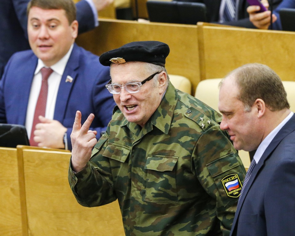 Глава ЛДПР Владимир Жириновский (в центре)