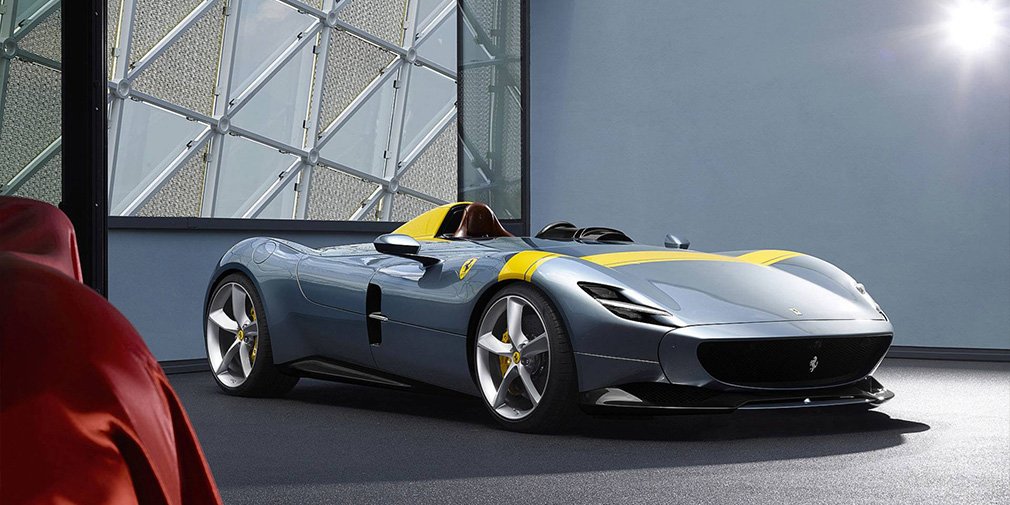 Видео: Ferrari показала возможности спидстеров с самым мощным мотором