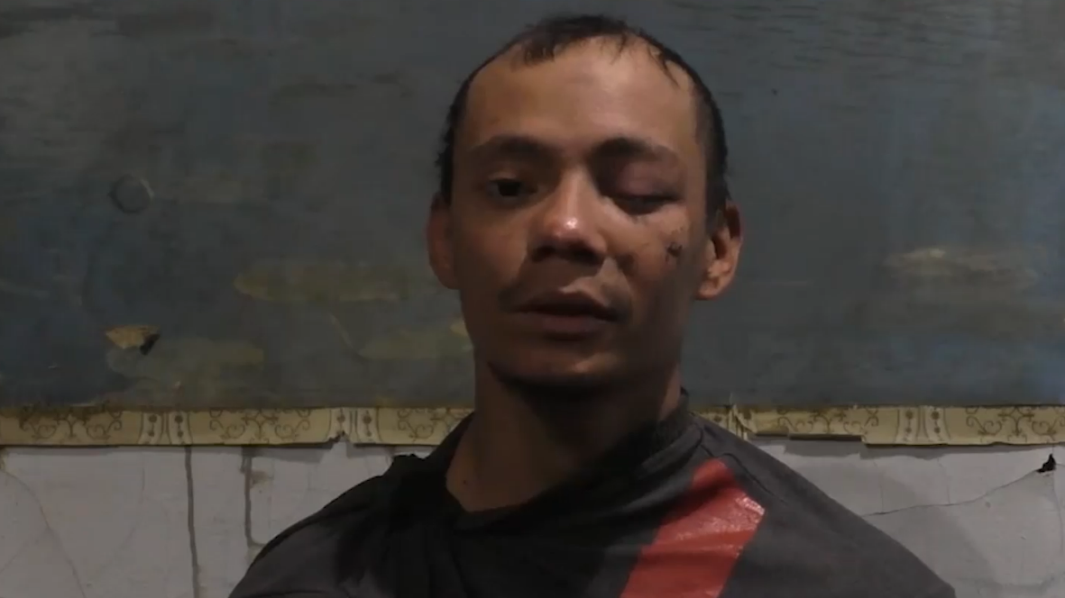 Минобороны показало кадры допроса попавшего в плен на Украине колумбийца