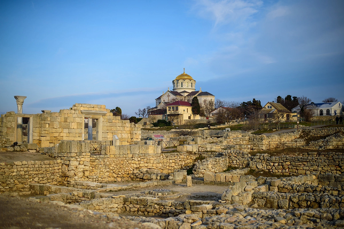 Территория заповедника «Херсонес Таврический» в Крыму в наши дни