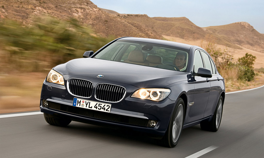 Стали известны российские цены на новый BMW 7-й серии