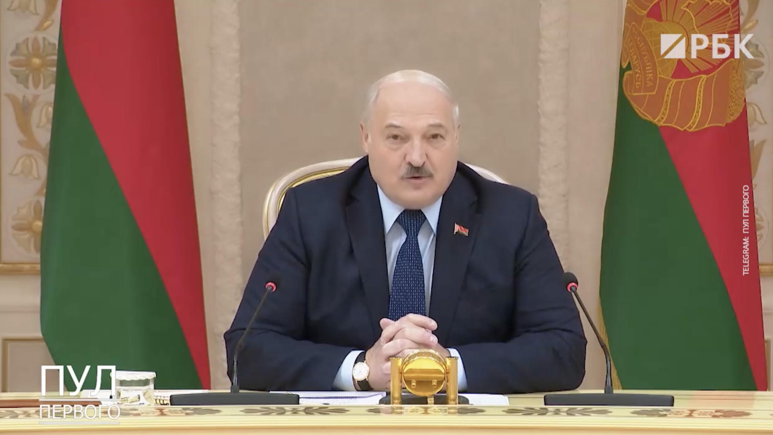 Лукашенко увидел в падении ракеты в Польше попытку спровоцировать Минск