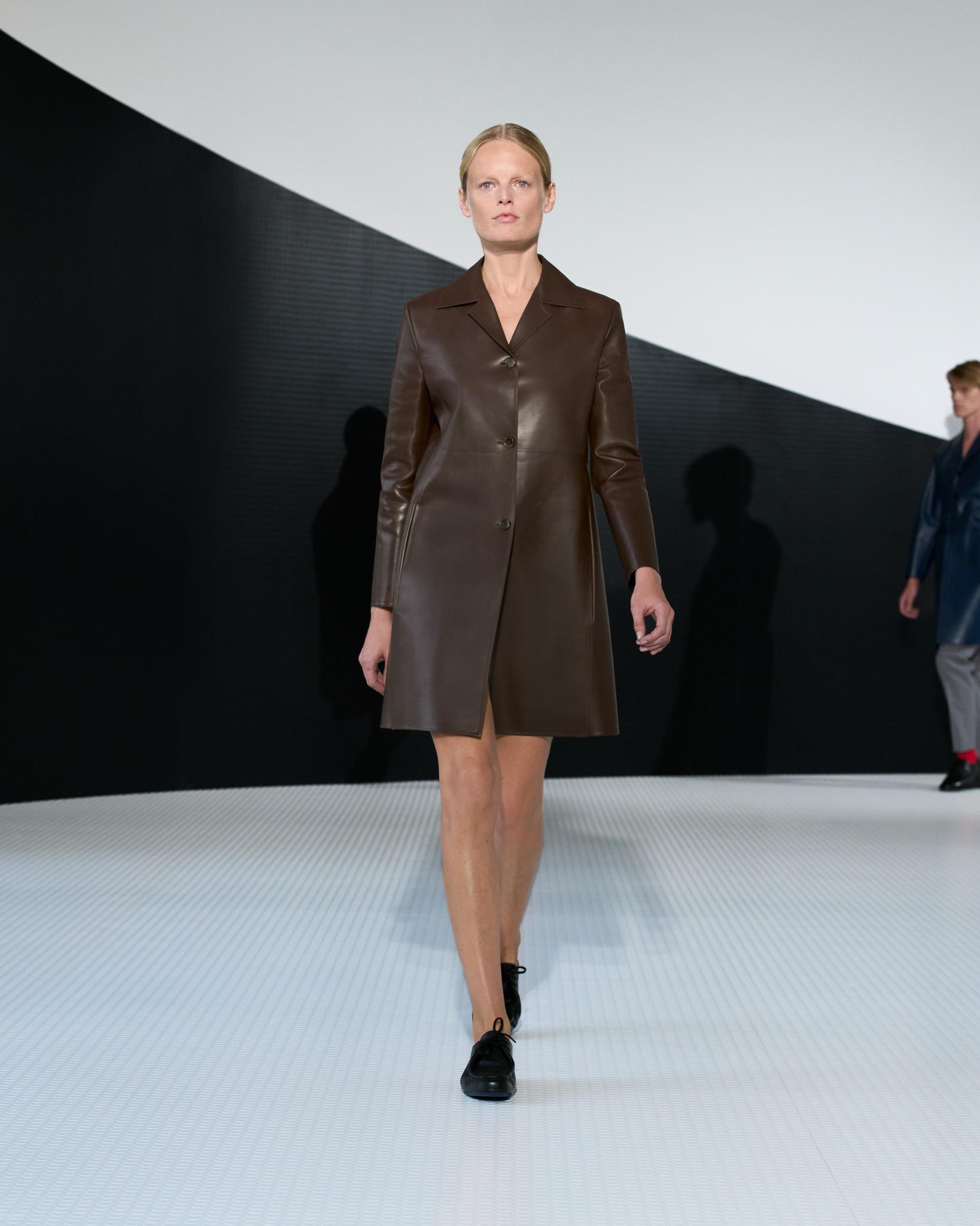 Показ Jil Sander, весна-лето 2026