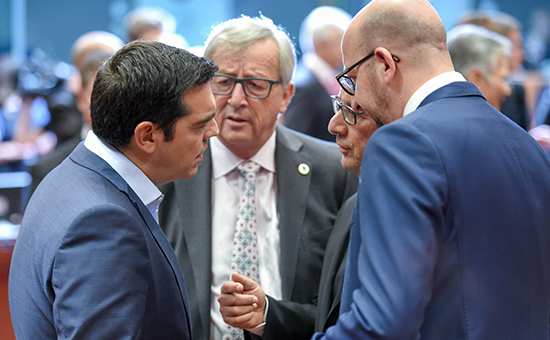 Премьер-министр Греции Алексис&nbsp;Ципрас&nbsp;(слева), президент Европейской комиссии Жан-Клод Юнкер, президент Франции Франсуа Олланд и премьер-министр Бельгии Шарль Мишель во время саммита в Брюсселе