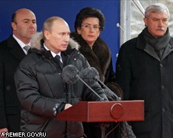В.Путин открыл в Москве аналог взорванного в Грузии мемориала