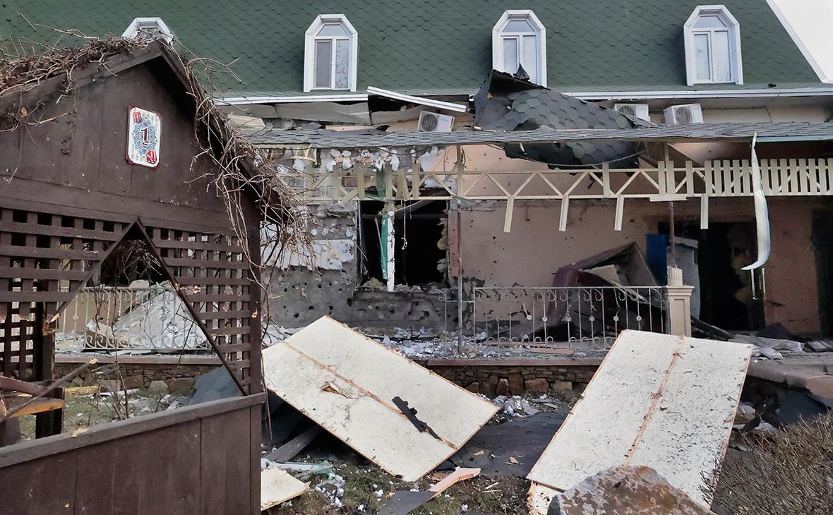 Последствия обстрела ресторана&laquo;Шеш-Беш&raquo; в Ленинском районе Донецка, 22 декабря 2022 г.