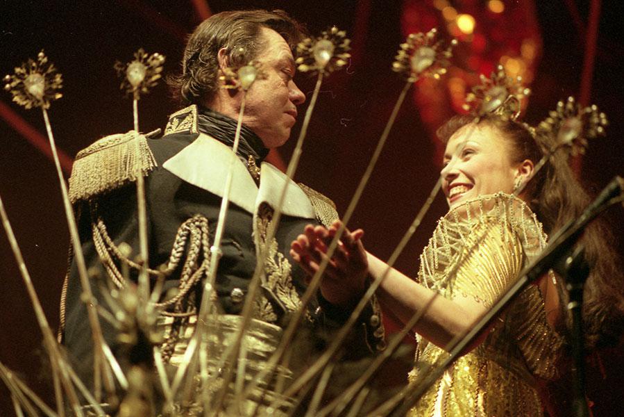Николай Караченцев во время спектакля &laquo;Юнона и Авось&raquo;, театр &laquo;Ленком&raquo;, 2001 год