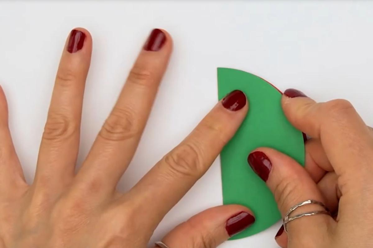 Как сделать новогодний шар из картона