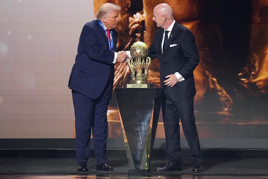 Andrew Harnik / Getty Images
