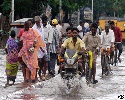 В Индии из-за наводнений эвакуированы 75 тыс. человек 