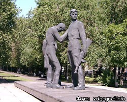 Волгоградский памятник сдуло ветром 