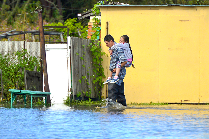 На выплаты пострадавшим от&nbsp;тайфуна власти Приморья выделили 500 млн&nbsp;руб.
